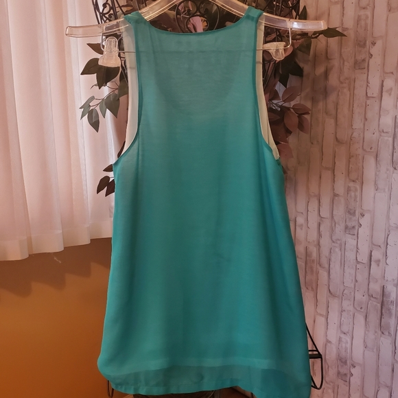 MAGS & PYE EMBROIDERED TANK TOP SIZE S - Picture 3 of 9